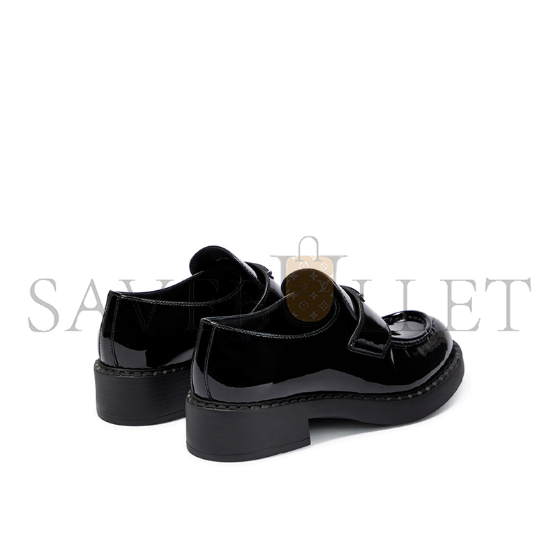 Pra*a logo patent leather loafers
